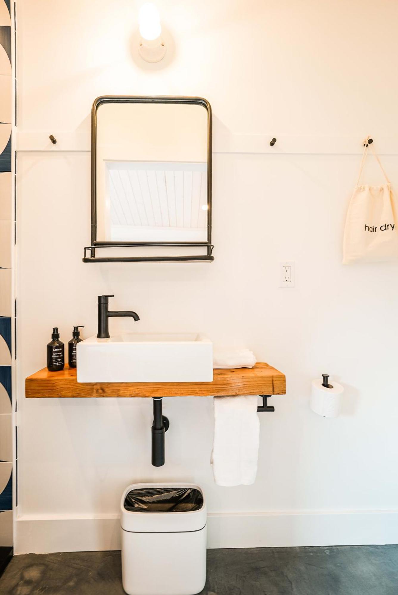 Funboard Room Includes King Bed And Mini Kitchenette Stinson Beach Exteriör bild